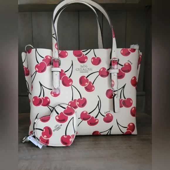 Coach NWT Mollie Tote/Crossbody With NWT Matching Heart Shaped Bag Charm - Picture 3 of 10